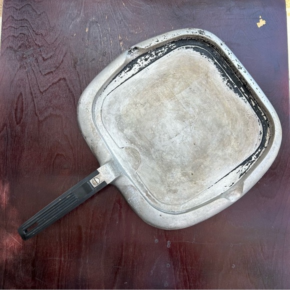 Vintage Wagner Ware Sidney-O Magnalite Broiler Griddle Square Pan
